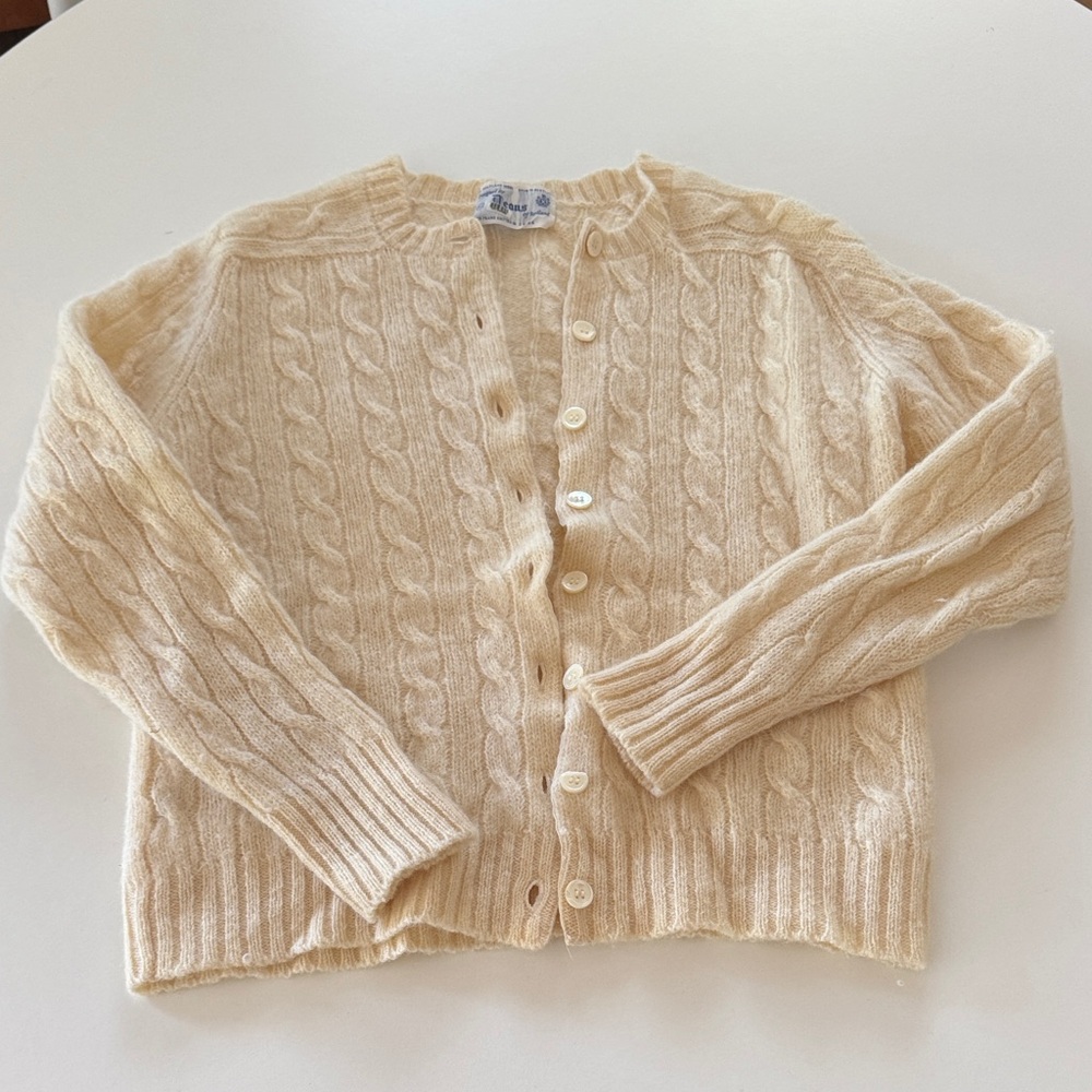 Vintage 100% Scottish wool Cable Knit Cream Sweater